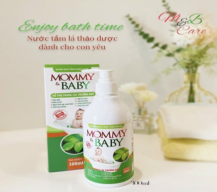 Dung dịch tắm Thảo dược Mommy & Baby